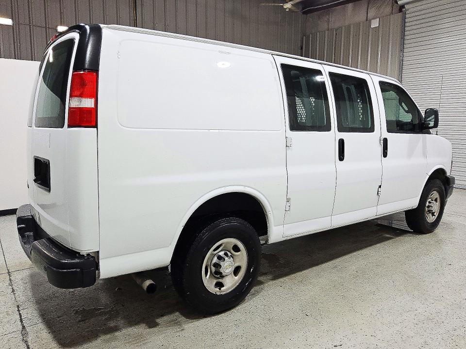 2022 Chevrolet Express G2500