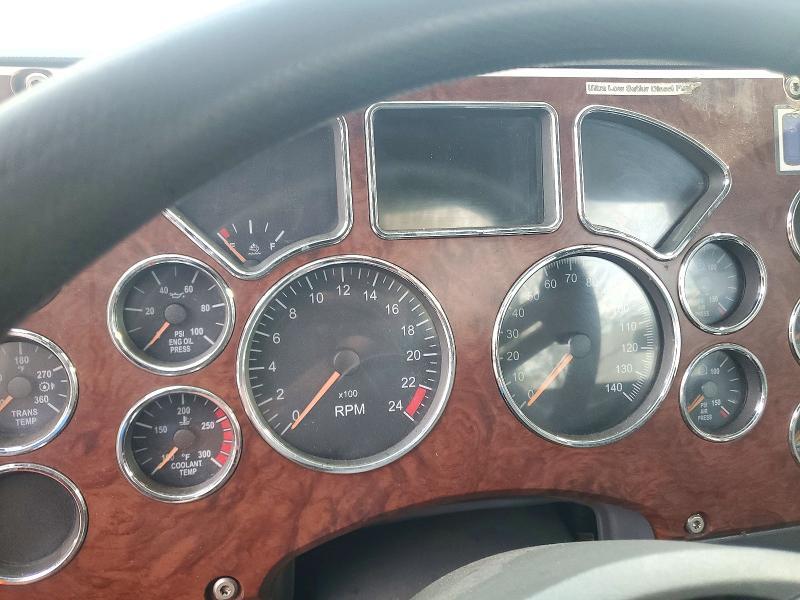 2011 Mack CXU613 Semi Truck