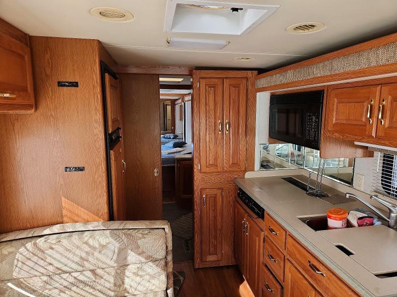 2003 Roadmaster Neptune RV