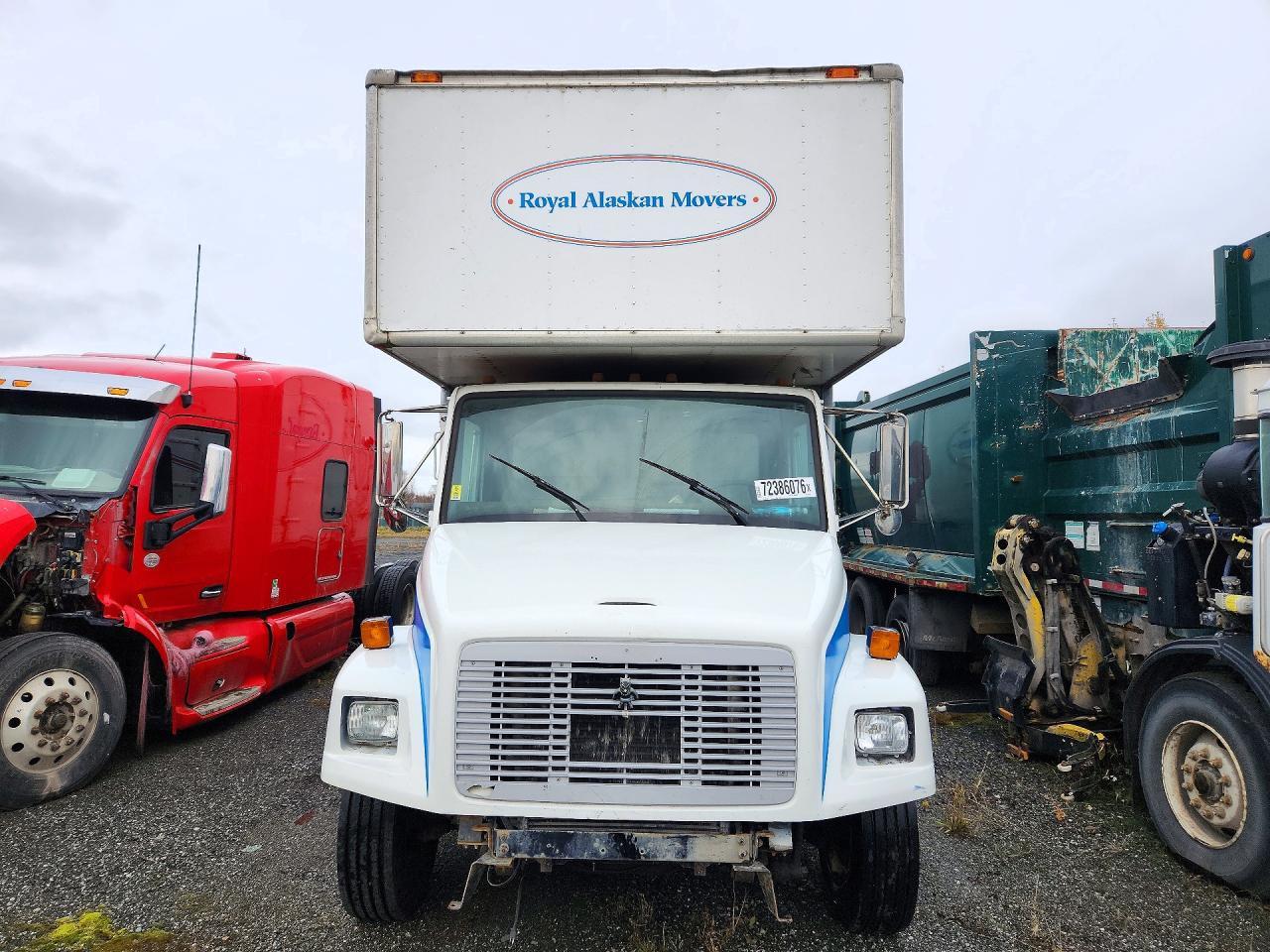 2002 Freightliner Medium Conventional FL70