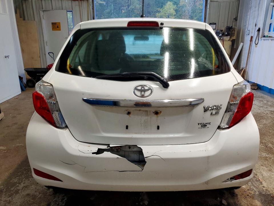 2013 Toyota Yaris 5-DOOR LE