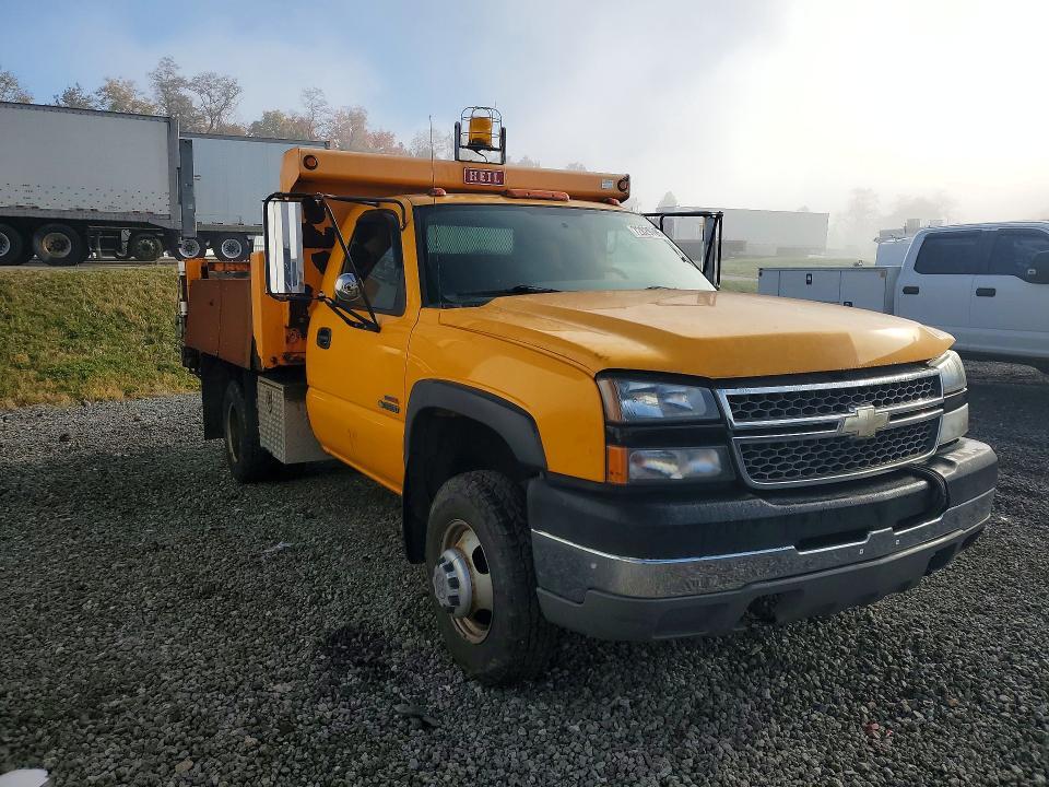 2005 Chevrolet Silverado Dump Truck