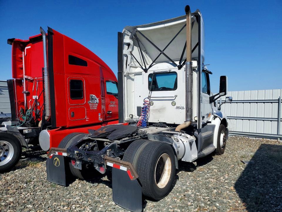2018 Peterbilt 579 Semi Truck