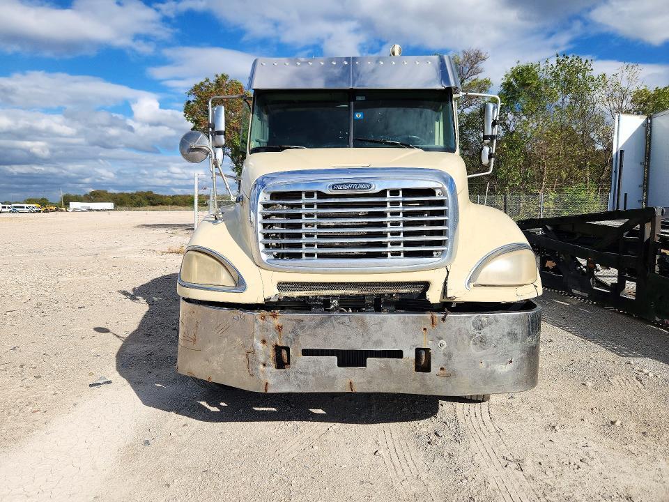 2005 Freightliner Columbia 120 Dump Truck