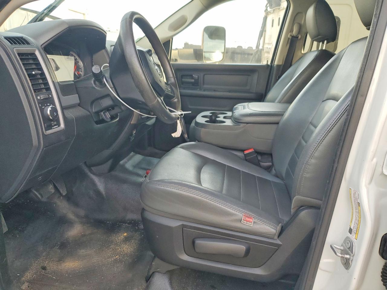 2018 Dodge RAM 5500 BOX Truck