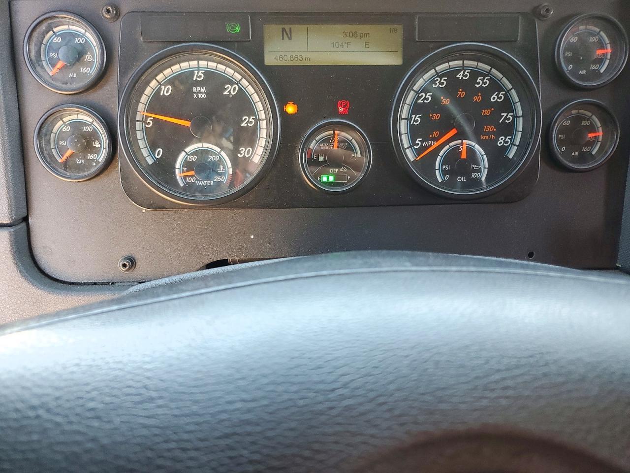 2018 Freightliner Cascadia 125 Semi Truck