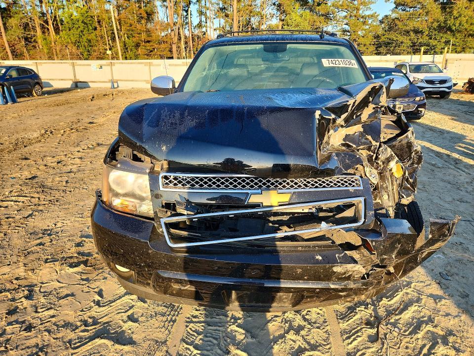 2011 Chevrolet Avalanche LTZ