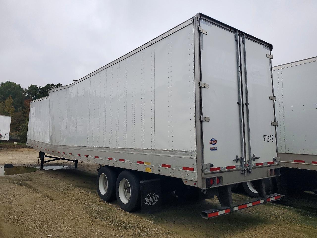 2026 Utility VS2DX DRY Van Trailer