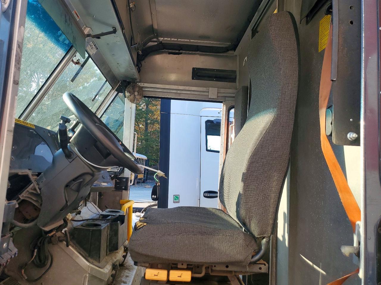 2020 Ford F59 Delivery Truck
