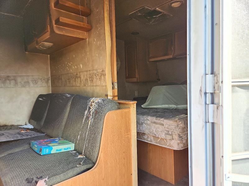 2007 Prowler Camper