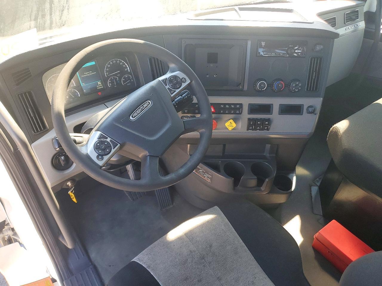 2021 Freightliner Cascadia 126 Semi Truck