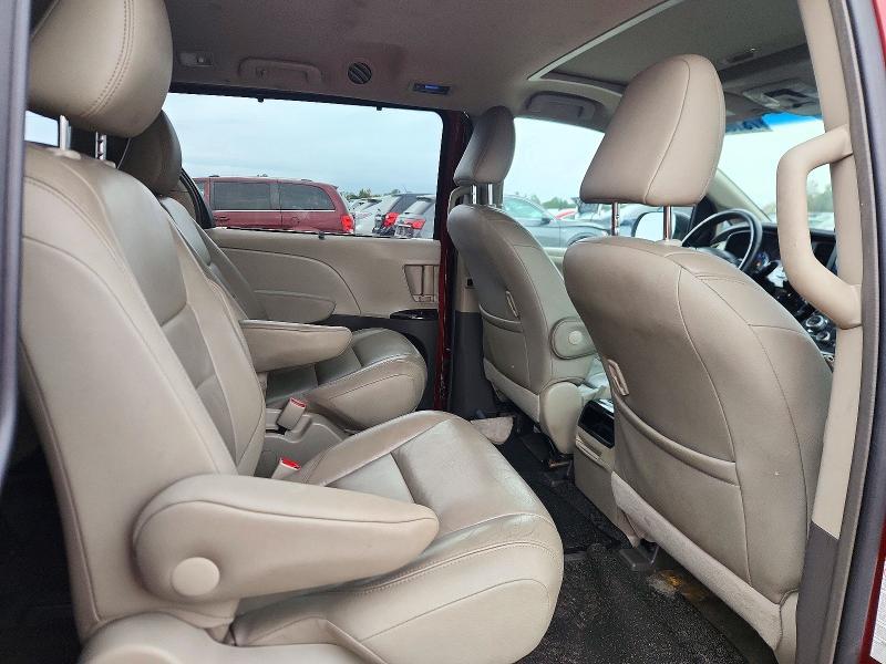 2015 Toyota Sienna XLE 7-PASSENGER