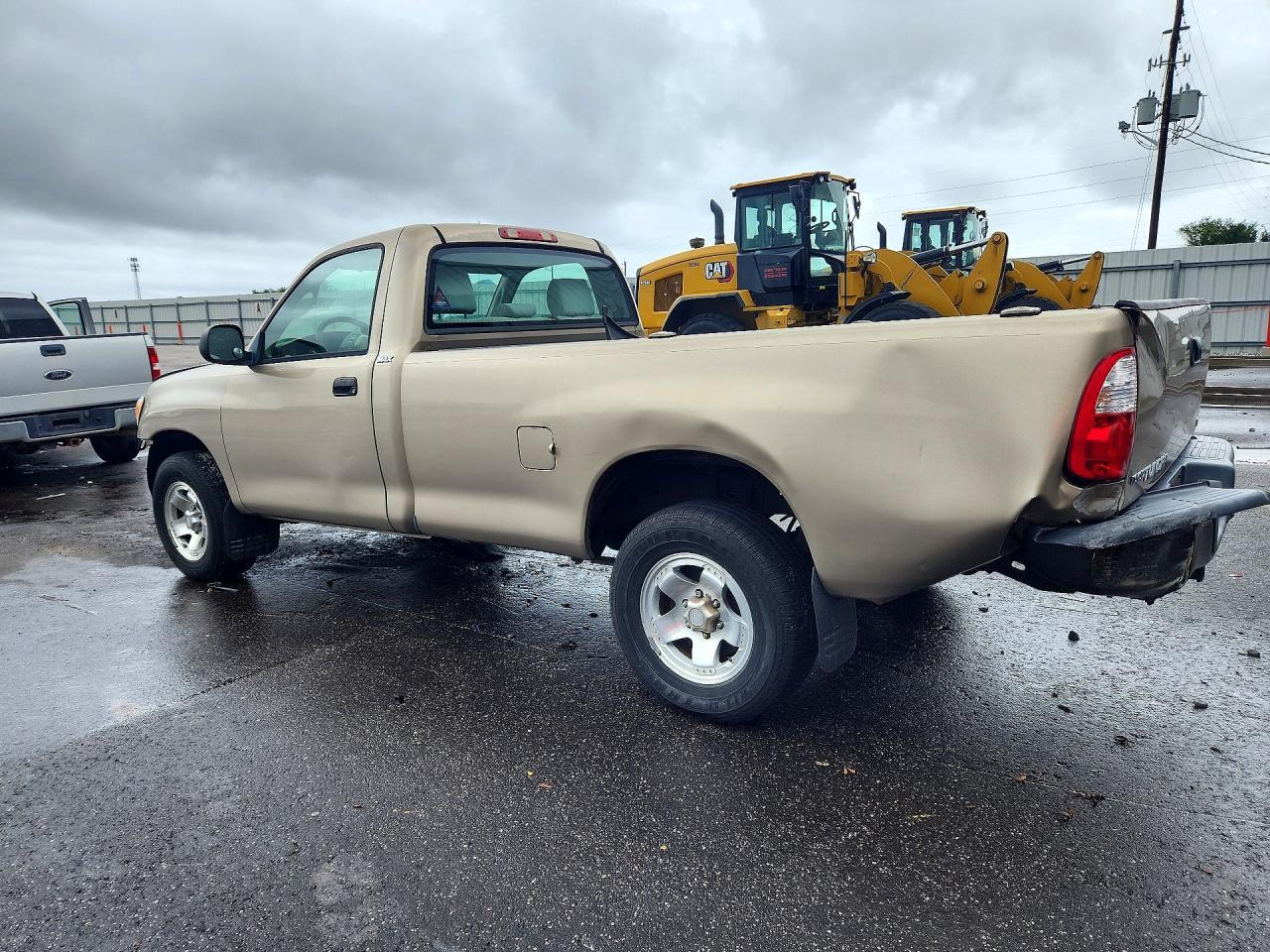 2005 Toyota Tundra Base