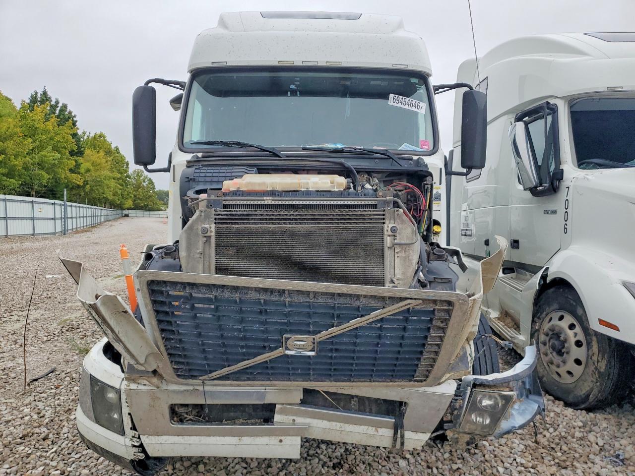 2016 Volvo VNL-Semi Truck