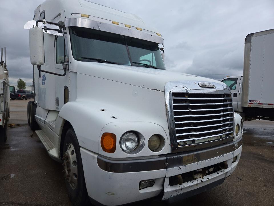 1998 Freightliner CC Conventional Semi Truck