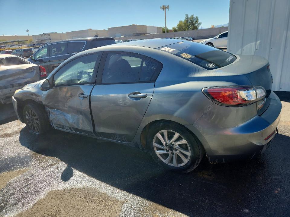 2013 Mazda 3 I