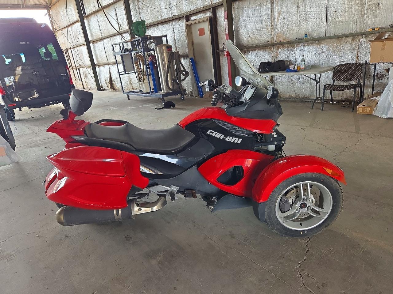 2009 Can-Am Spyder Roadster