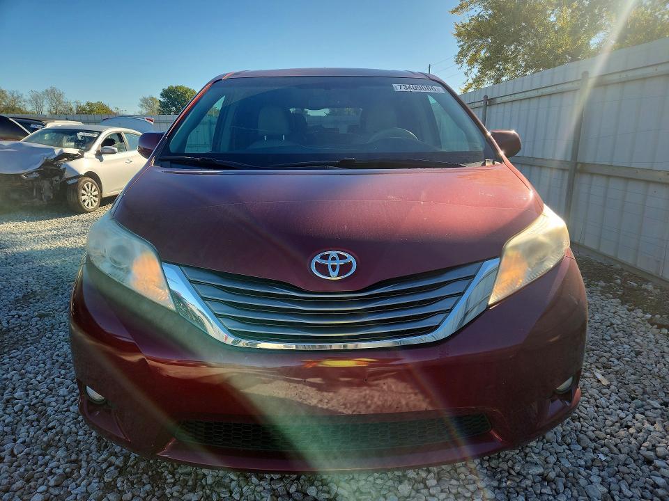 2011 Toyota Sienna XLE 7-PASSENGER