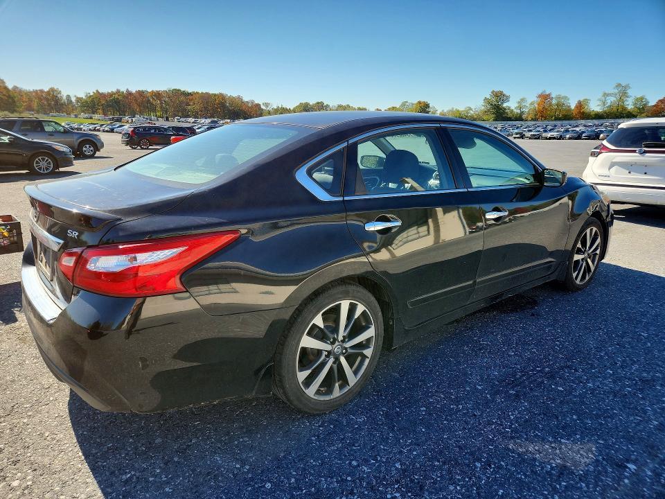 2016 Nissan Altima 2.5 SR