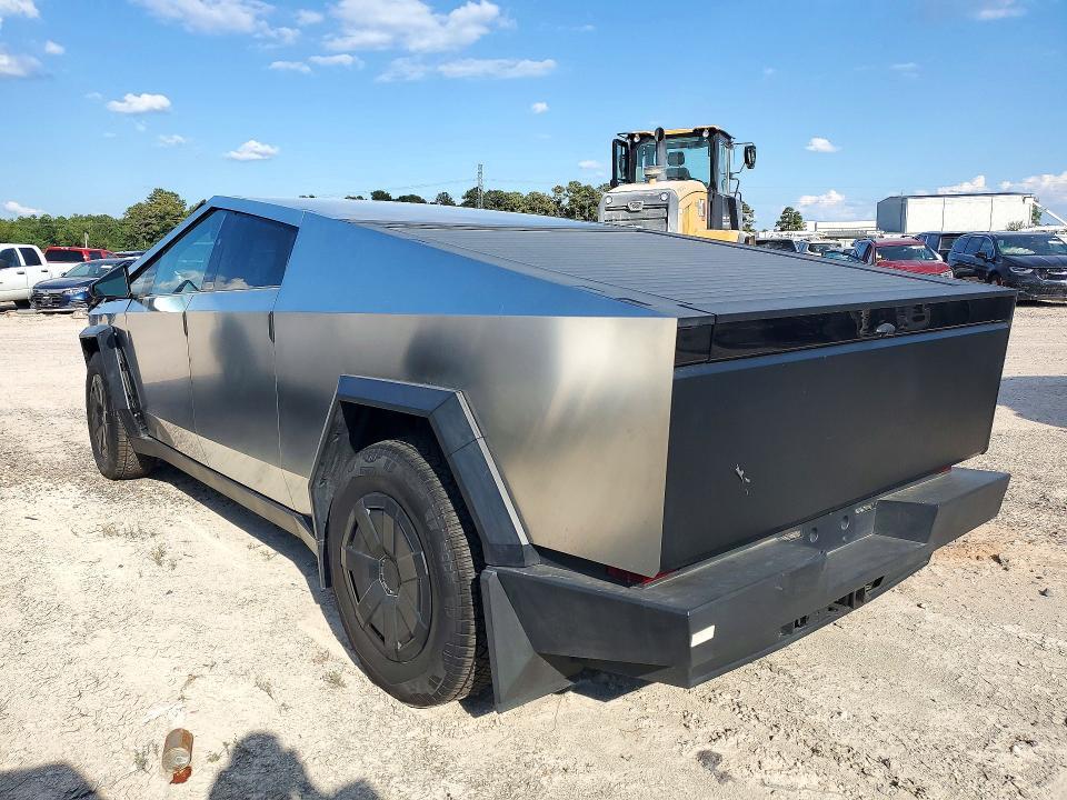 2025 Tesla Cybertruck