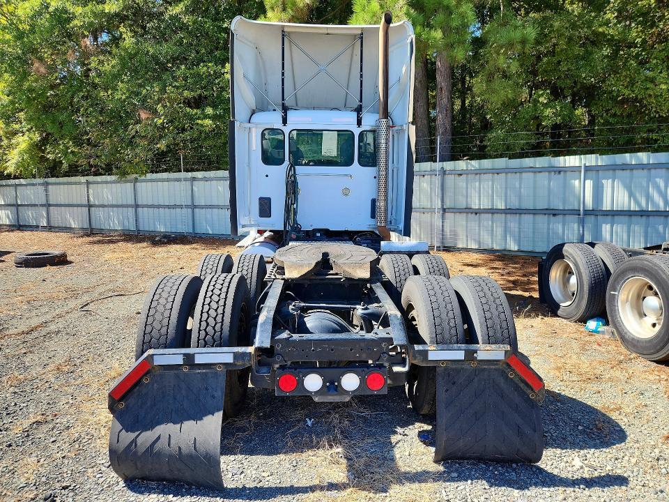 2017 Kenworth T680 Semi Truck