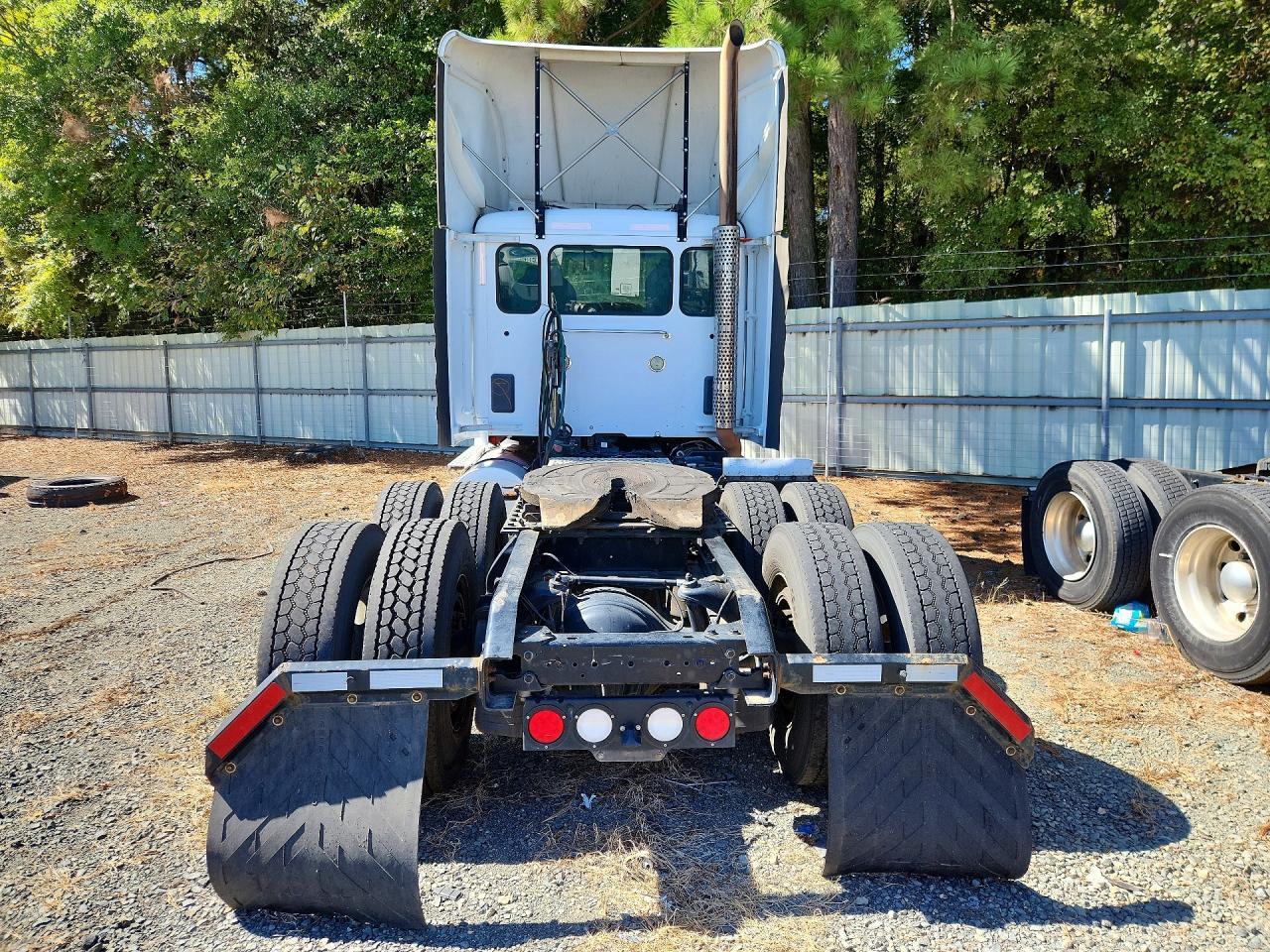2017 Kenworth T680 Semi Truck