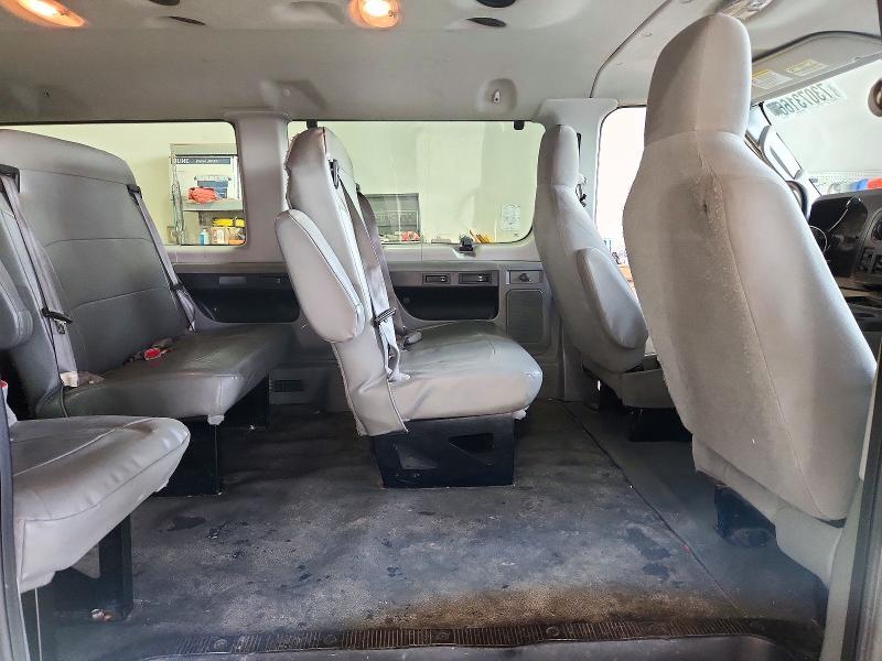 2011 Ford Econoline E350 Super Duty Wagon