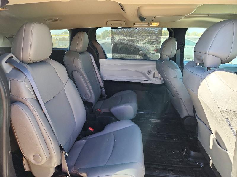 2025 Toyota Sienna XLE 7-PASSENGER