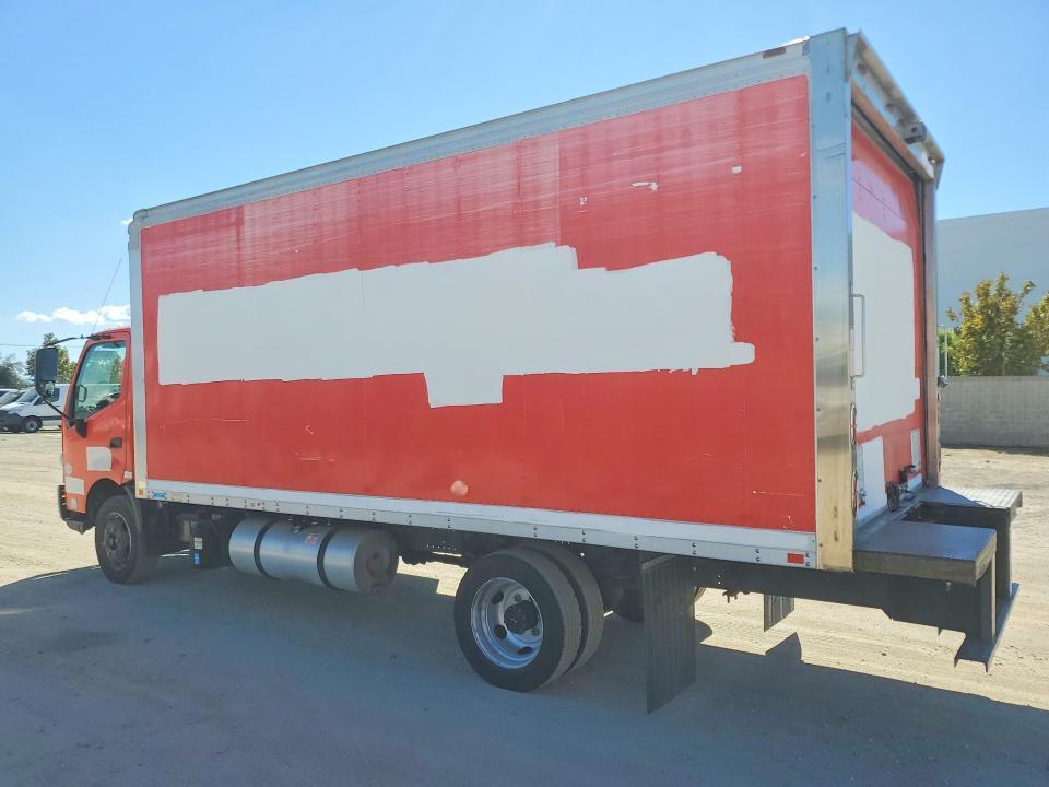 2017 Hino 195 BOX Truck