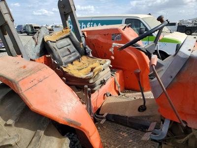 2003 Kubota M900 Tractor