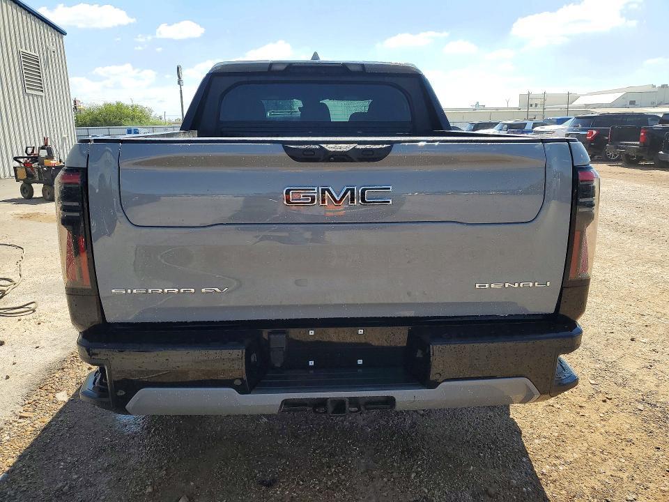 2025 GMC Sierra Denali
