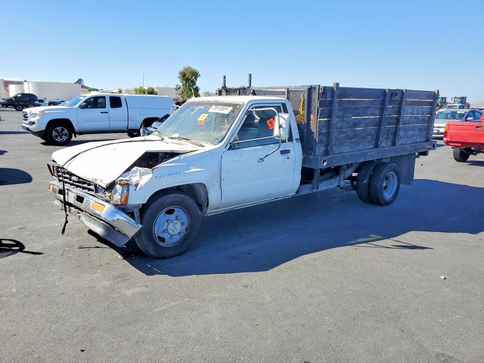 1988 Toyota Pickup Cab Chassis RN75
