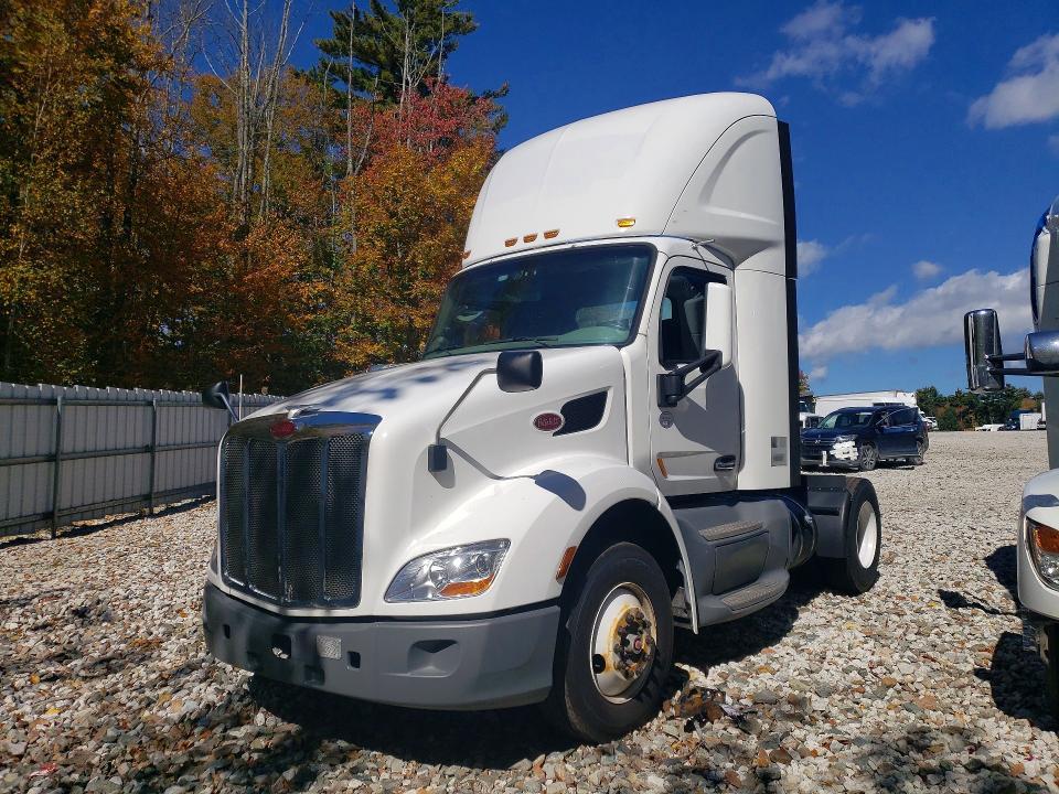 2020 Peterbilt 579 Semi Truck