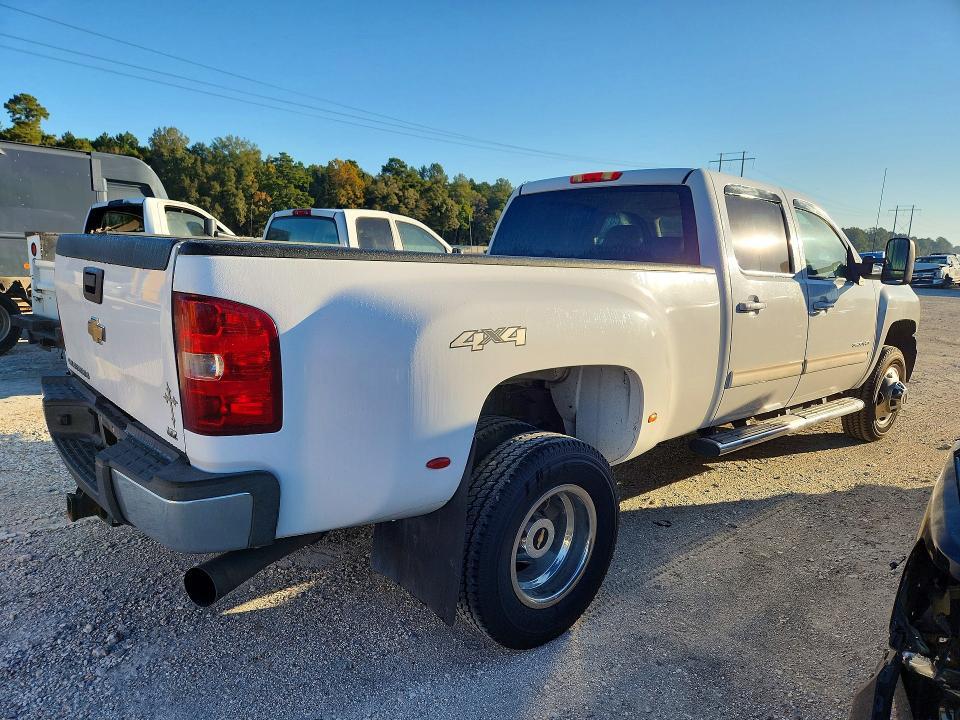 2011 Chevrolet Silverado K3500 LTZ