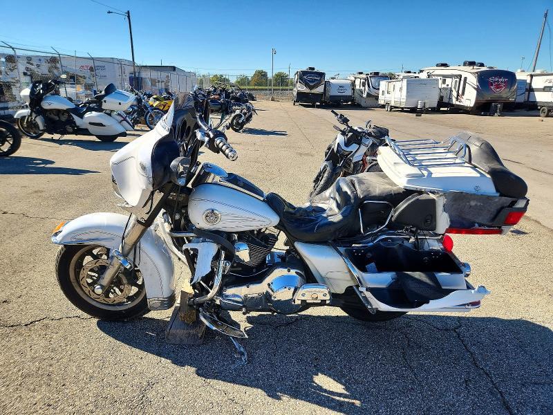 2004 Harley-Davidson Flhtcui Shrine