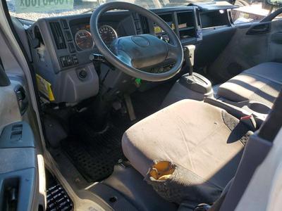 2011 Isuzu NPR BOX Truck