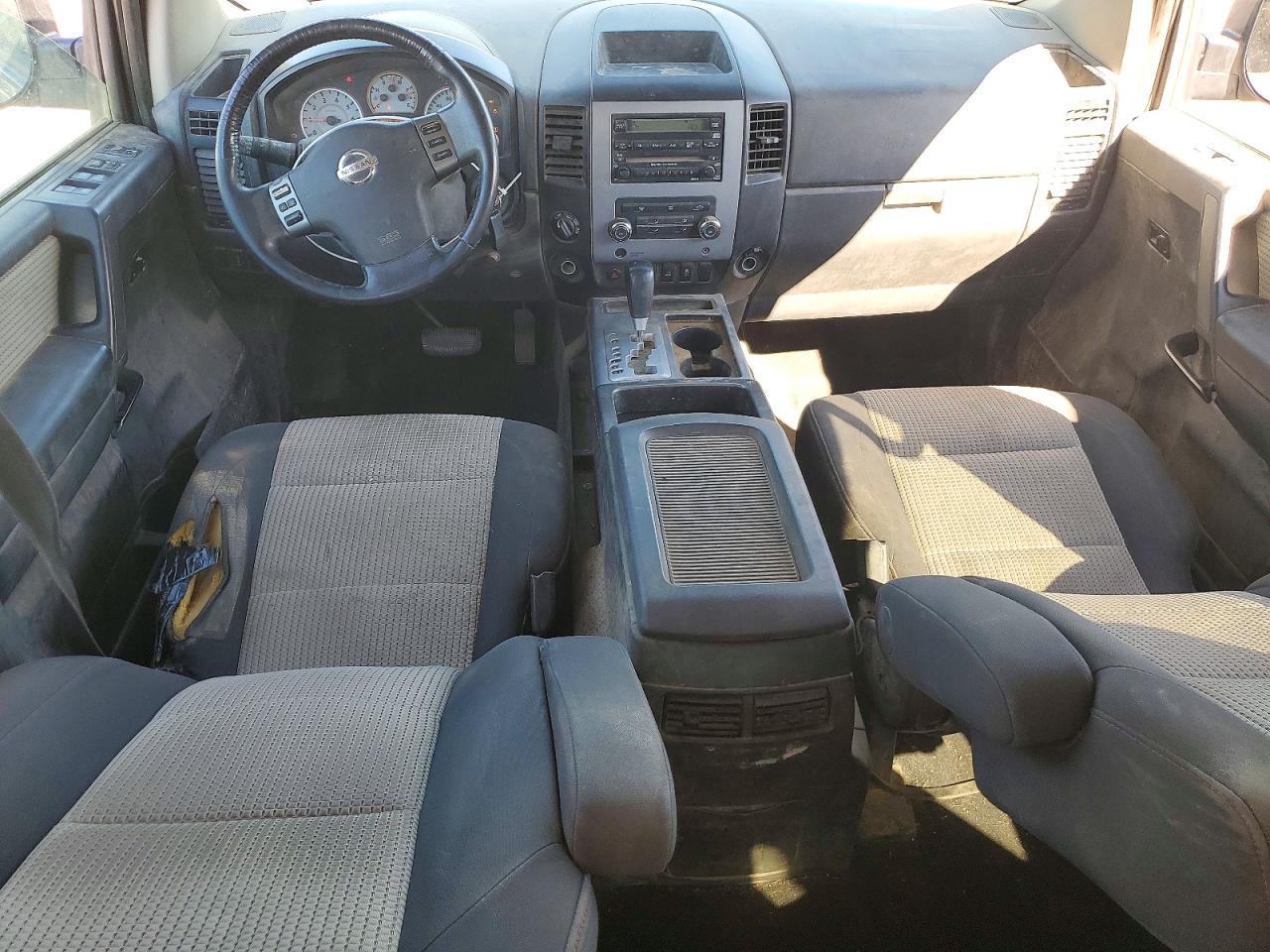 2012 Nissan Titan SV
