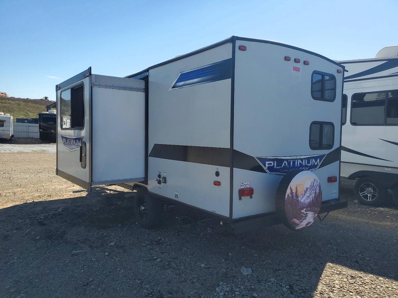 2022 Forest River Platinum Camper