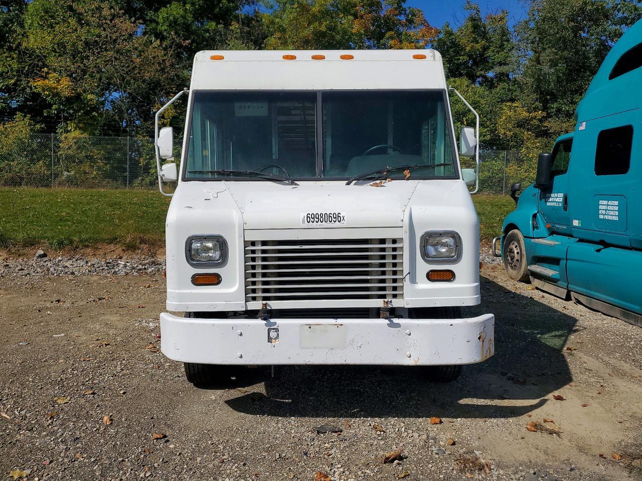 2007 Freightliner Chassis M Line WALK-IN Van