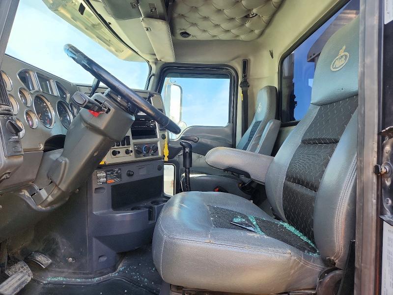2016 Mack CHU613 Dump Truck
