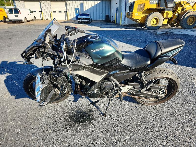 2025 Kawasaki EX650 P