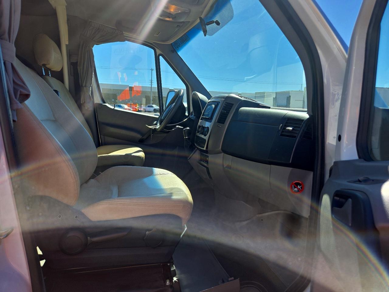 2014 Leisure Travel Vans Ltd. 2014 Merz Sprinter 3500 RV
