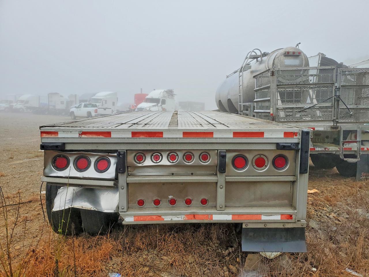 2007 Reitnouer Flatbed Trailer