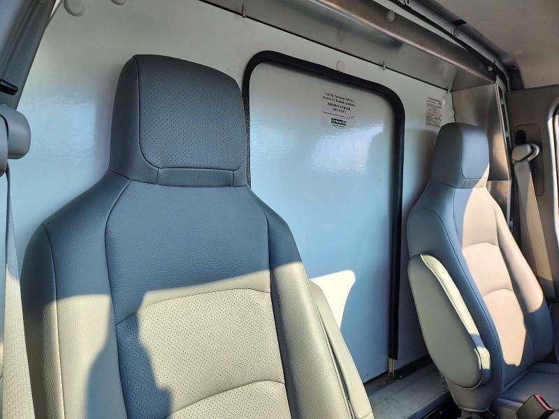 2027 Ford E450 BOX Truck