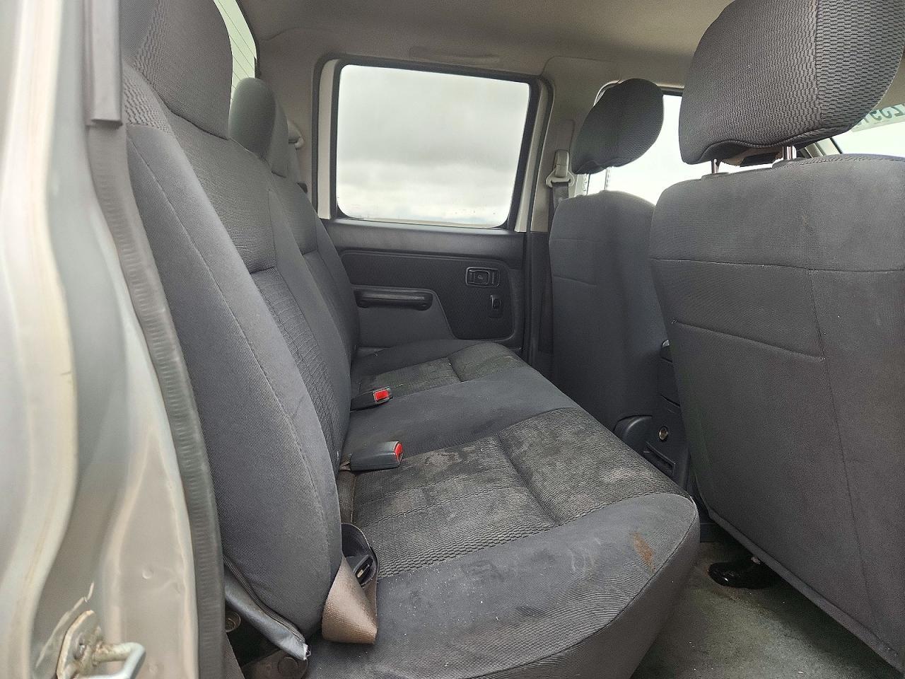 2004 Nissan Frontier XE-V6