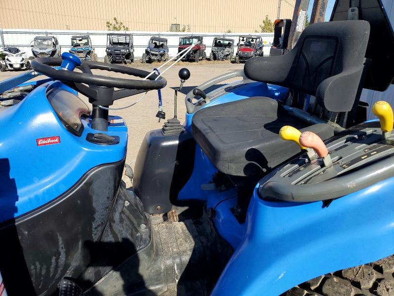 2002 Newholland TC33D Tractor