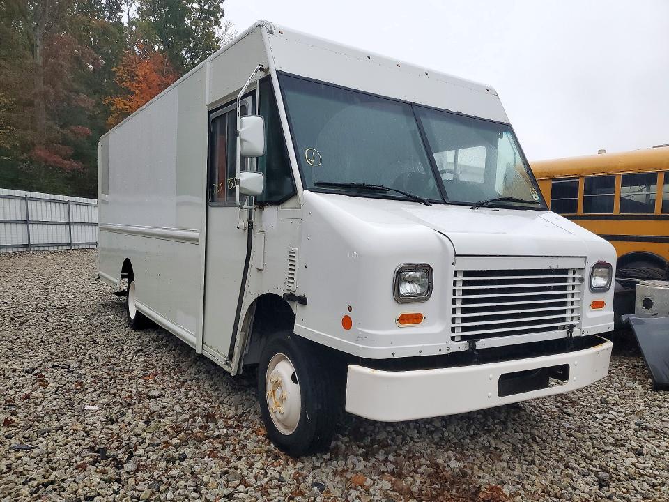 2016 Freightliner MT45 Chass-Delivery Truck
