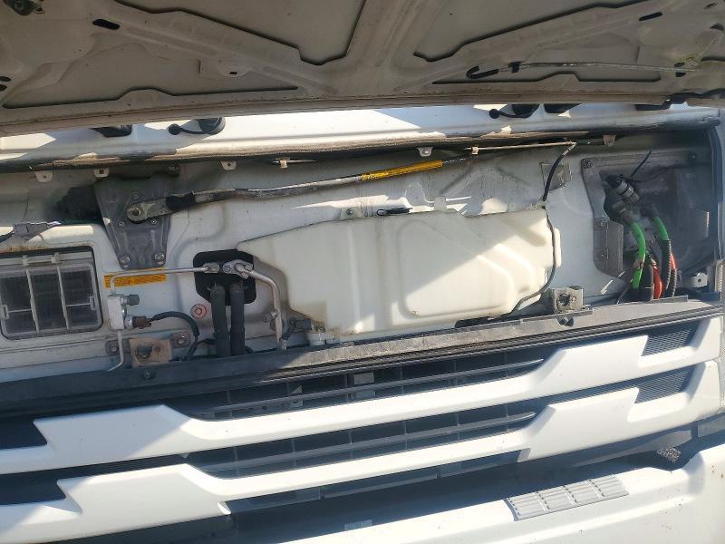 2020 Isuzu FTR BOX Truck