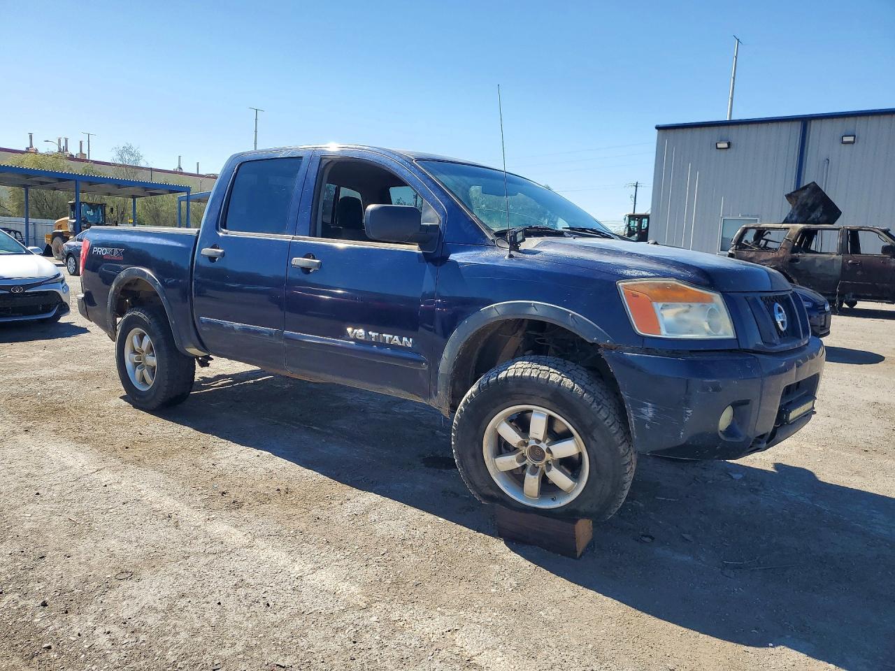 2012 Nissan Titan SV