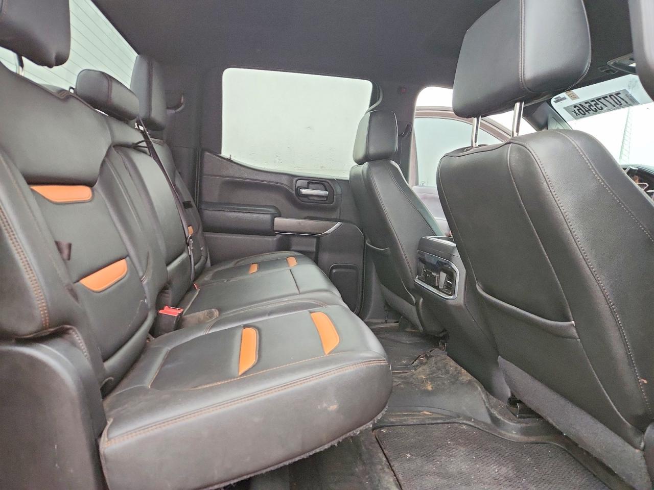2021 GMC Sierra K1500 AT4